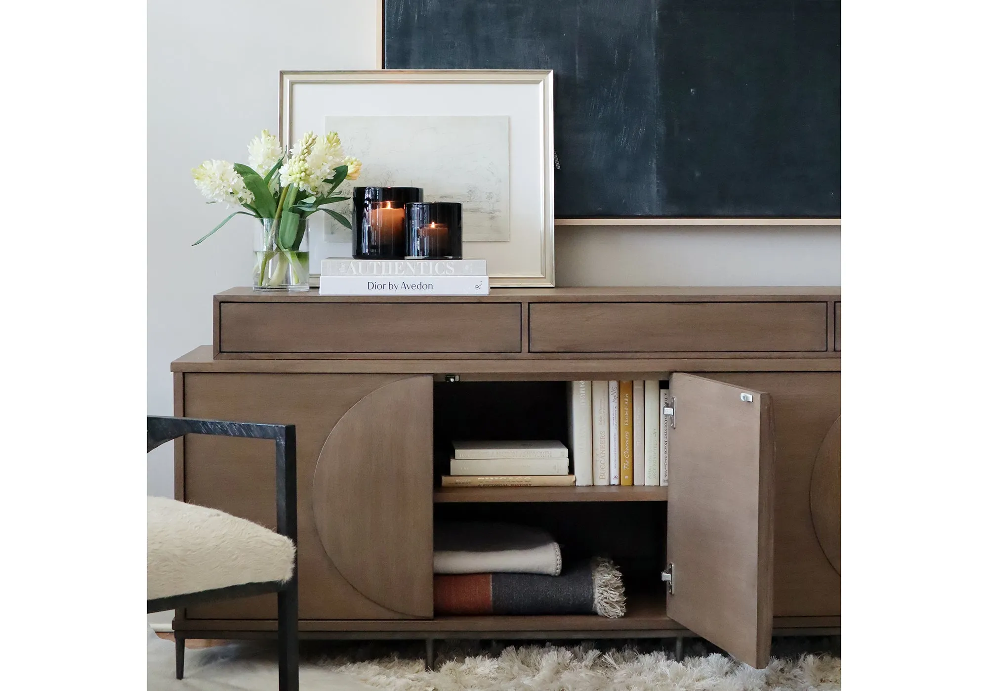 HENRI ENTERTAINMENT CONSOLE